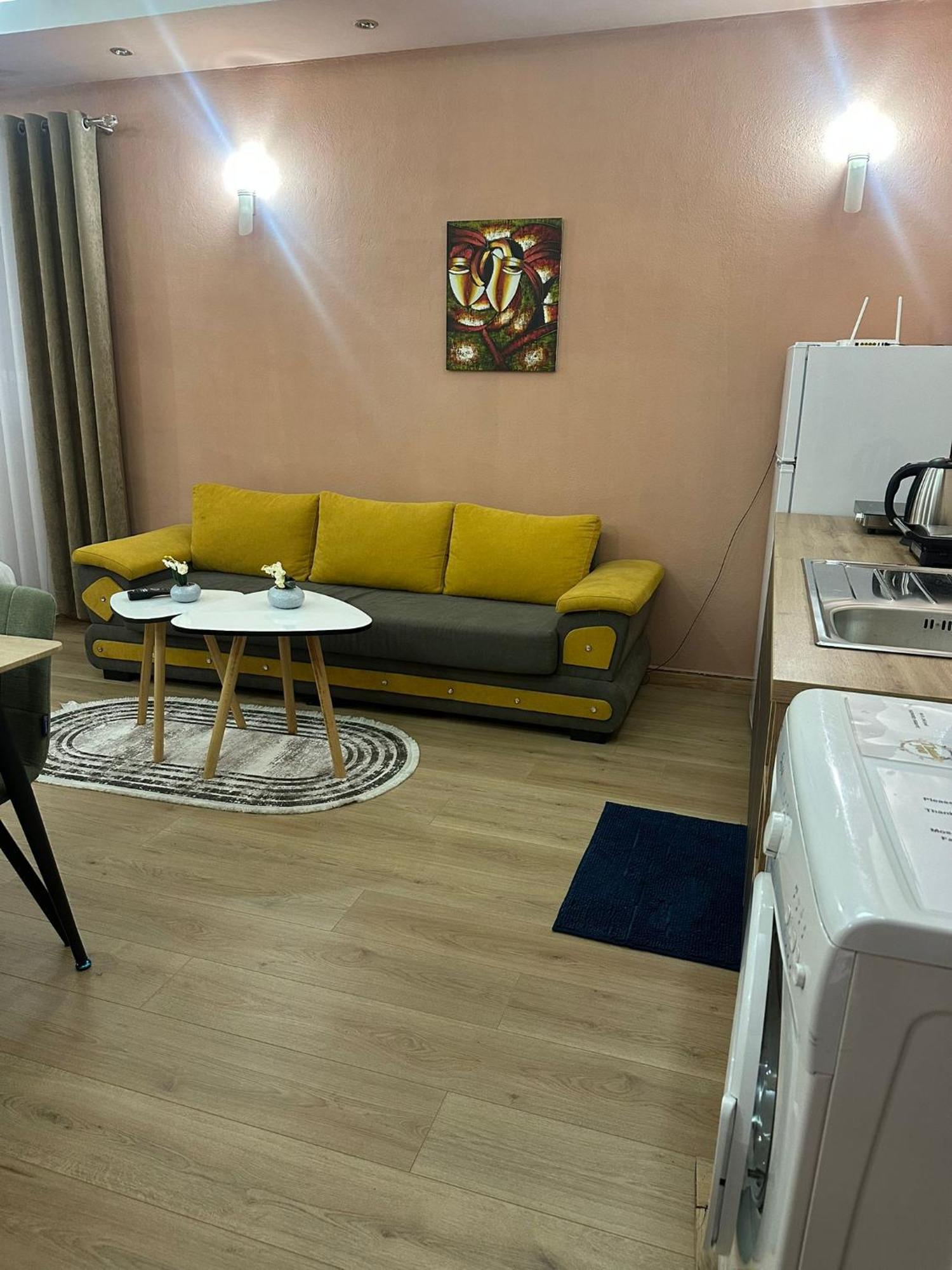 Adora Apartment Tirana Exterior photo
